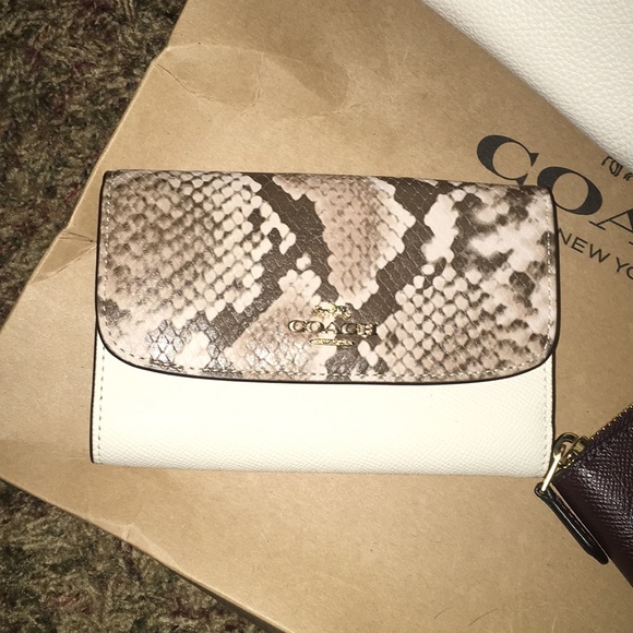 SOLD!!!!! Coach - Picture 2 of 4